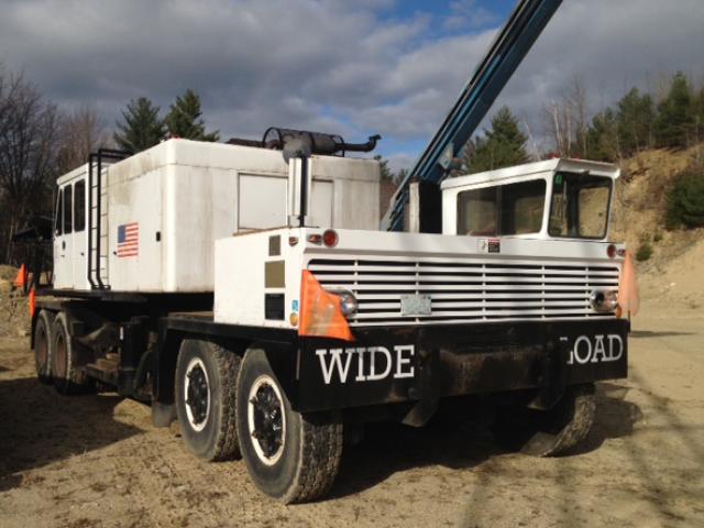 1975 Link-Belt HC-238 - Front 2