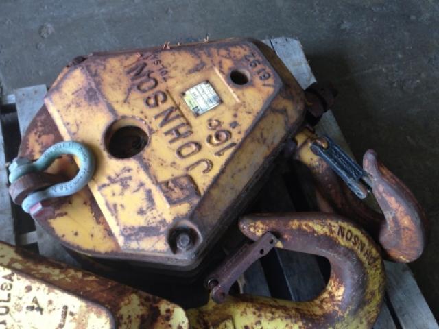 25 Ton Johnson 3-Sheave Hookblock