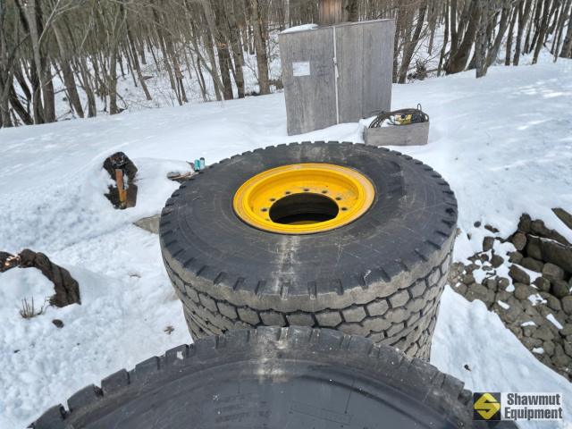 Bridgestone VHS3 445/95R25 Tires